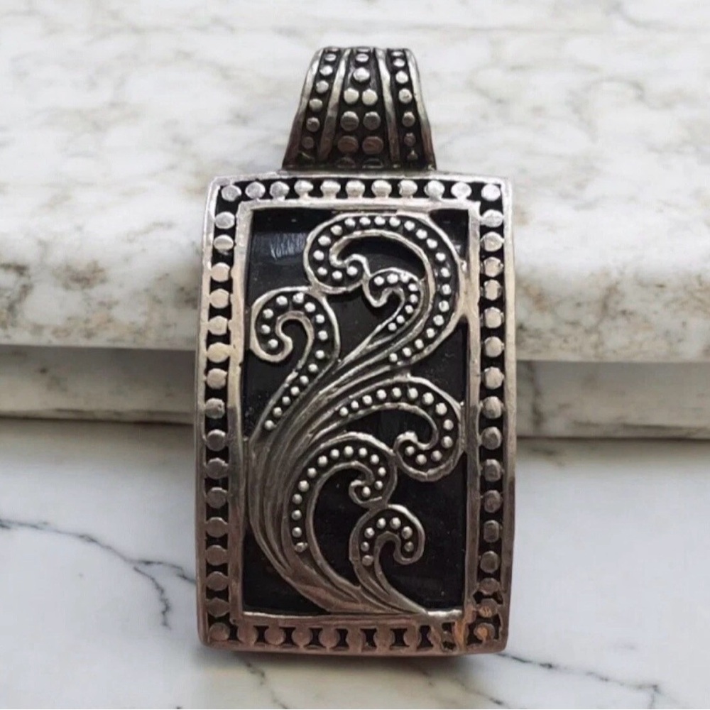 925 Sterling Silver Black Onyx Pendant Vintage Scroll Design Estate Jewelry